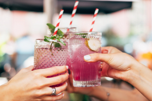 De Zomerse Cocktails van 2023 die je Moet Proberen